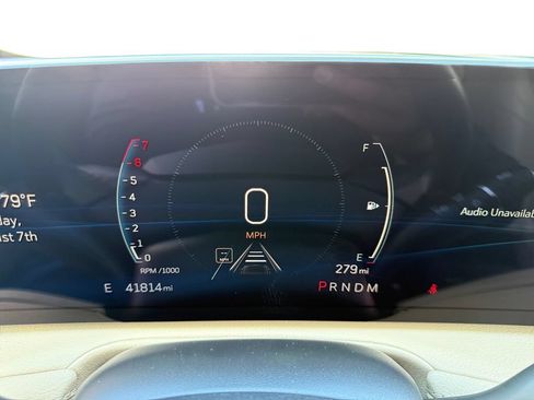 Used 2025 Cadillac XT4 Premium Luxury FWD image 13