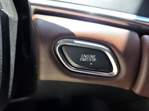 Used 2019 Buick LaCrosse Avenir w/ Driver Confidence Package II AWD/4WD image 18