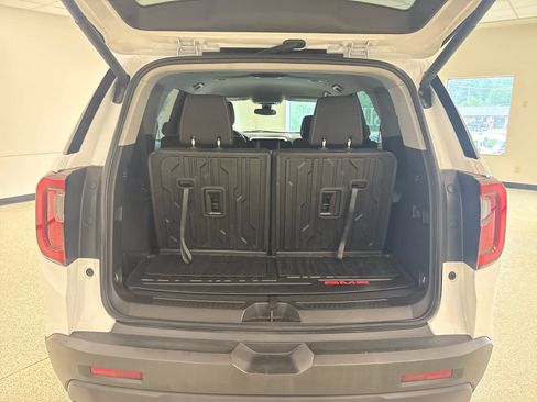 Used 2023 GMC Acadia SLE w/ Driver Convenience Package AWD/4WD image 9