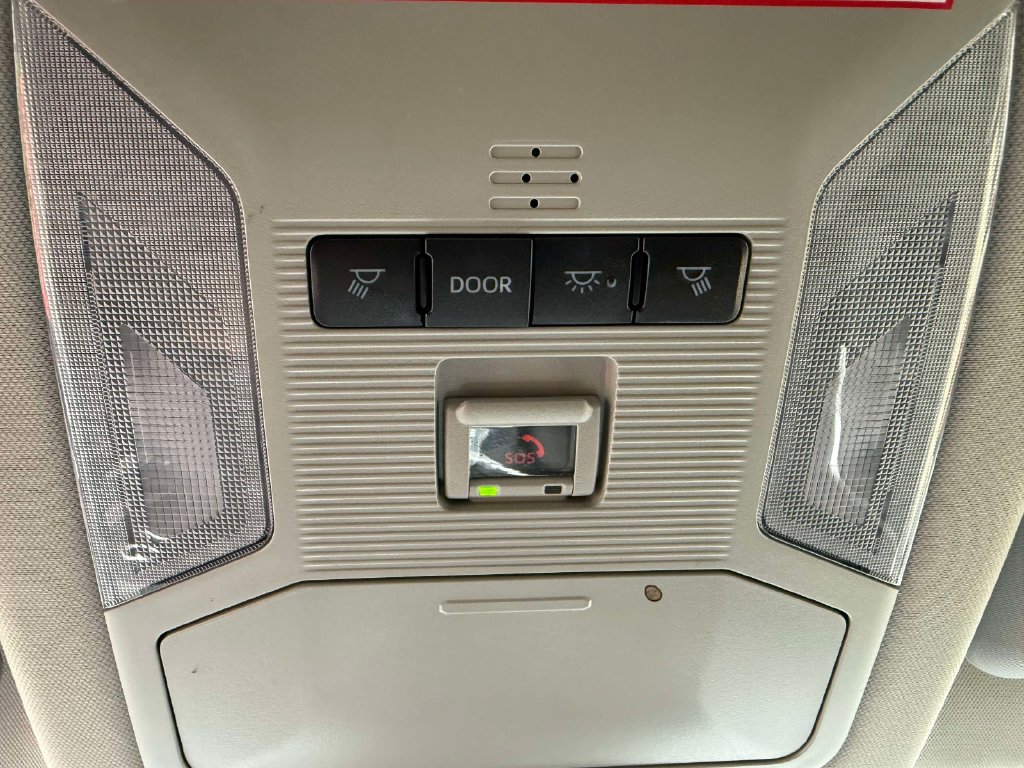Used 2025 Toyota RAV4 LE AWD/4WD image 25