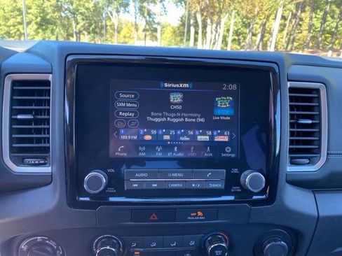 Used 2022 Nissan Frontier SV image 23