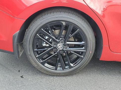 Used 2025 Toyota Camry SE image 5