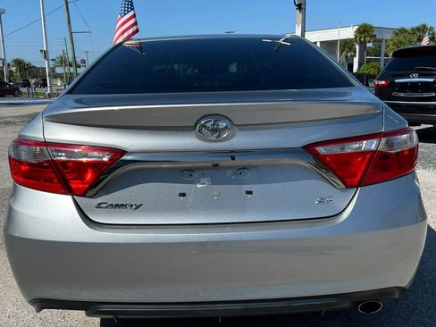 Used 2015 Toyota Camry SE image 7