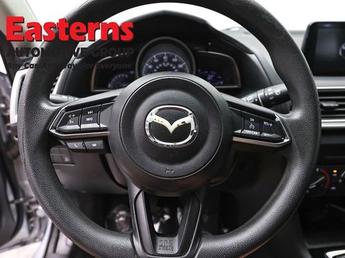 Used 2017 MAZDA MAZDA3 Sport FWD image 10