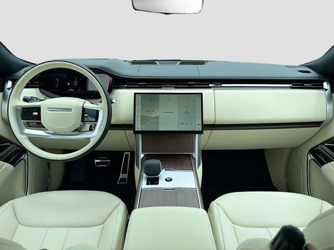 New 2026 Land Rover Range Rover Long Wheelbase SE AWD/4WD image 17