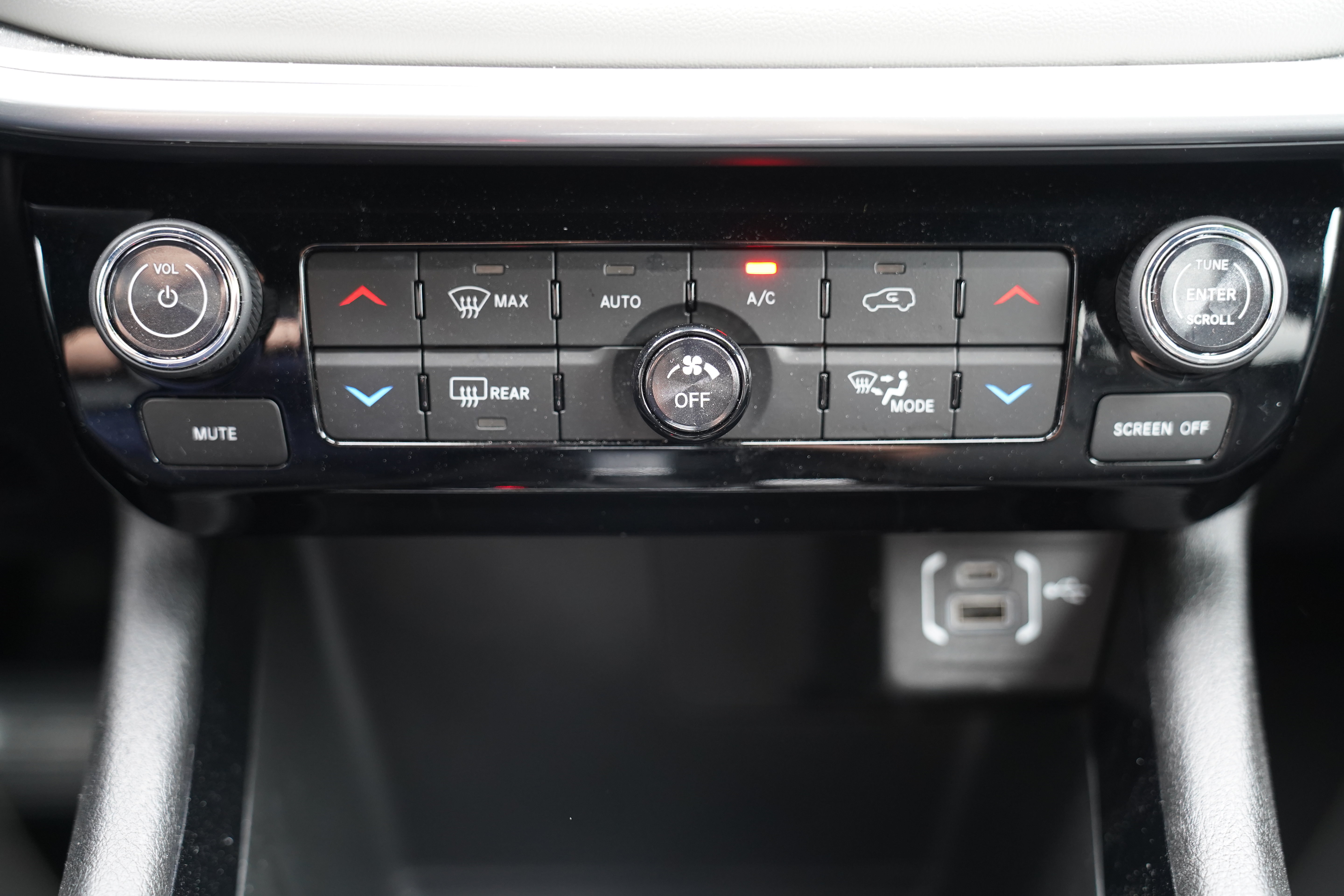 Used 2026 Jeep Compass Limited AWD/4WD image 27