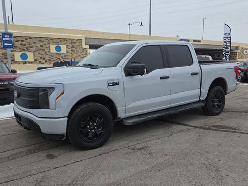 Used 2025 Ford F150 Lightning XLT w/ Max Trailer Tow Package image 11