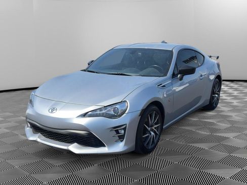 Used 2018 Toyota 86 RWD image 3
