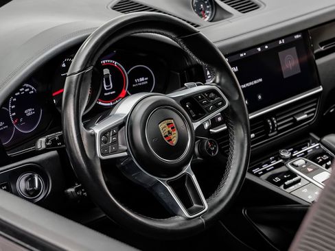 Used 2021 Porsche Cayenne Coupe image 14