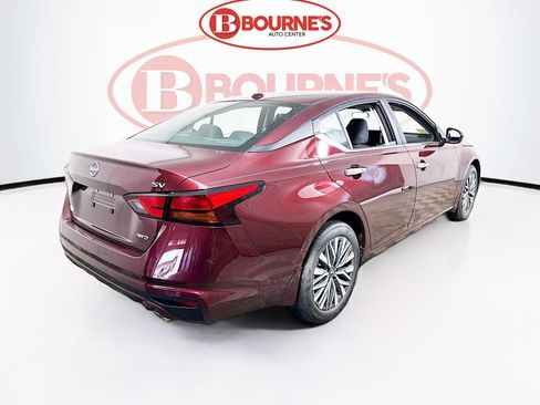 Used 2024 Nissan Altima 2.5 SV w/ SV Premium Package AWD/4WD image 10