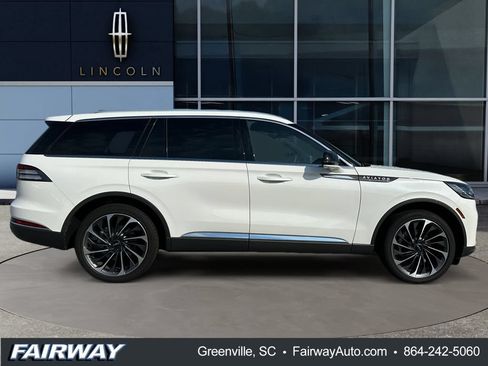 Used 2025 Lincoln Aviator Reserve w/ Equipment Group 201A AWD/4WD image 9