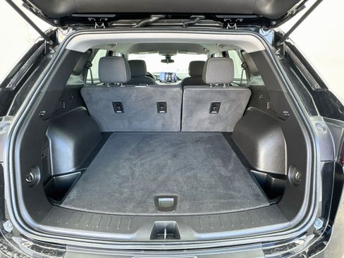 Used 2023 Chevrolet Blazer LT FWD image 17