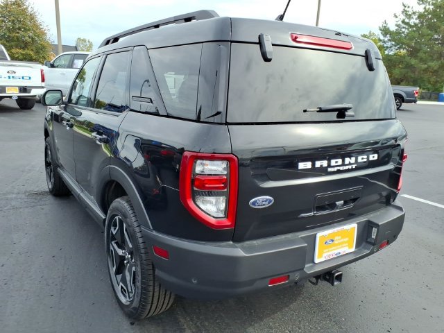 Certified 2023 Ford Bronco Sport Outer Banks w/ Tech Package AWD/4WD image 6