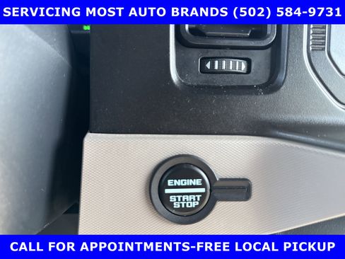 Used 2023 Ford Bronco Wildtrak image 16
