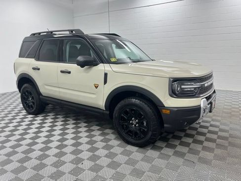 Used 2025 Ford Bronco Sport Badlands w/ Badlands Tech Package AWD/4WD image 4