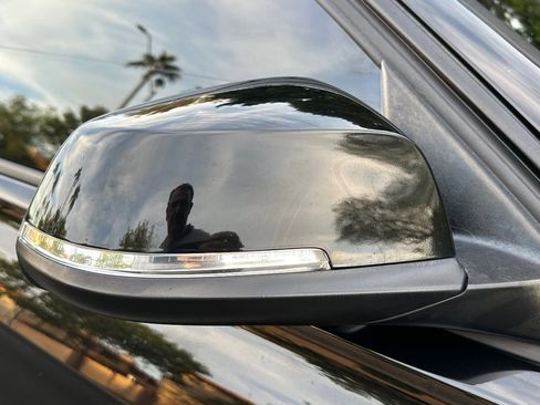 Used 2018 BMW 320i Sedan image 39