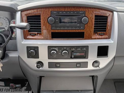 Used 2006 Dodge Ram 2500 Truck Laramie AWD/4WD image 17