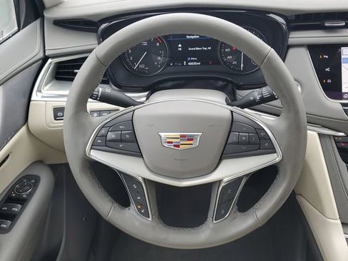 Certified 2024 Cadillac XT5 Premium Luxury w/ Technology Package AWD/4WD image 31