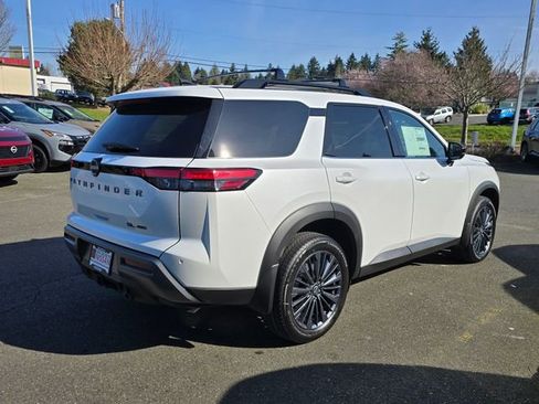 New 2026 Nissan Pathfinder SL image 6