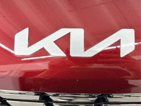Used 2024 Kia Carnival SX FWD image 33