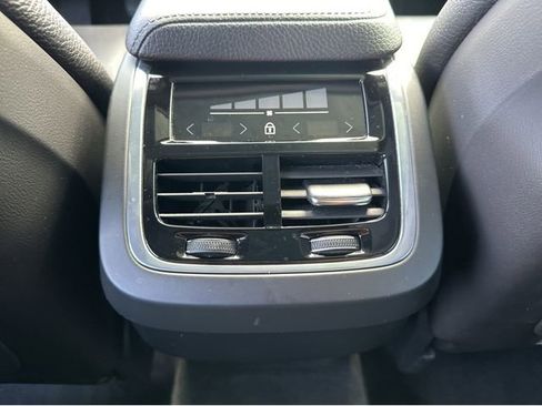 Used 2019 Volvo XC60 T6 Inscription w/ Protection Package Premier image 18