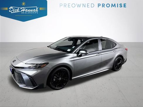 Used 2025 Toyota Camry SE w/ Convenience Package AWD/4WD image 1
