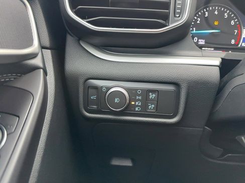 Used 2020 Ford Explorer XLT w/ Equipment Group 202A image 18