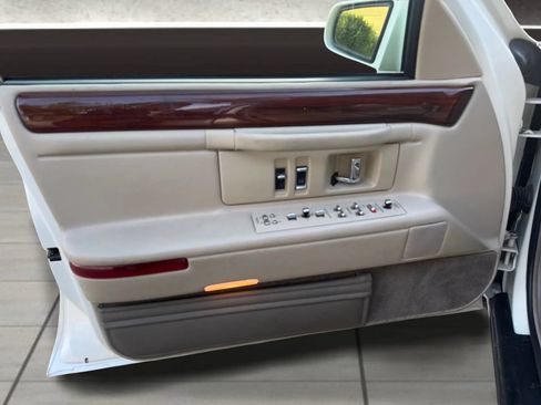 Used 1994 Cadillac De Ville Concours FWD image 13