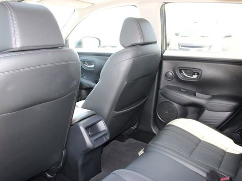 Used 2024 Honda HR-V EX-L image 9
