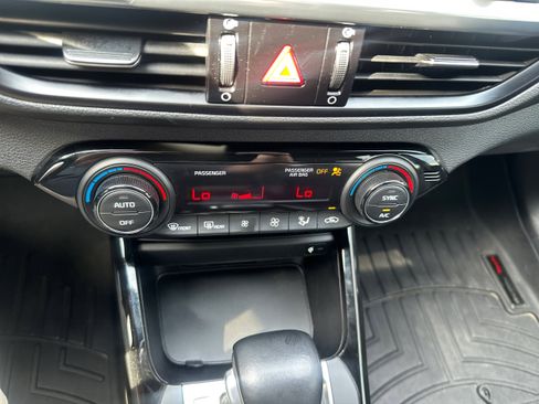 Used 2020 Kia Forte GT-Line w/ GT-Line Premium Package FWD image 30