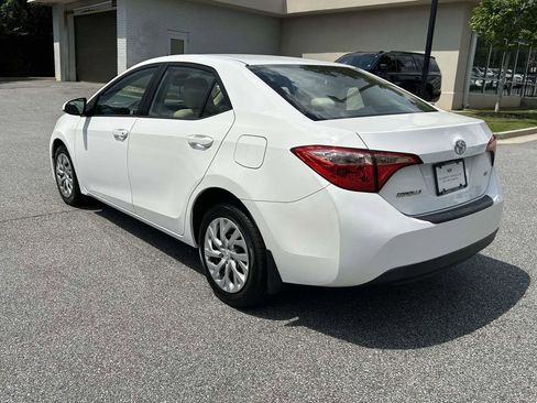 Used 2017 Toyota Corolla LE w/ Carpet Mat Package (TMS) FWD image 3