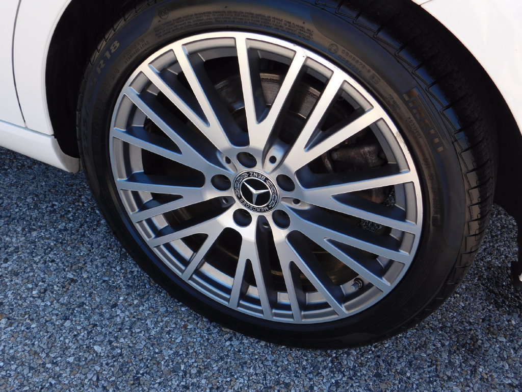 Used 2022 Mercedes-Benz CLA 250 4MATIC image 11