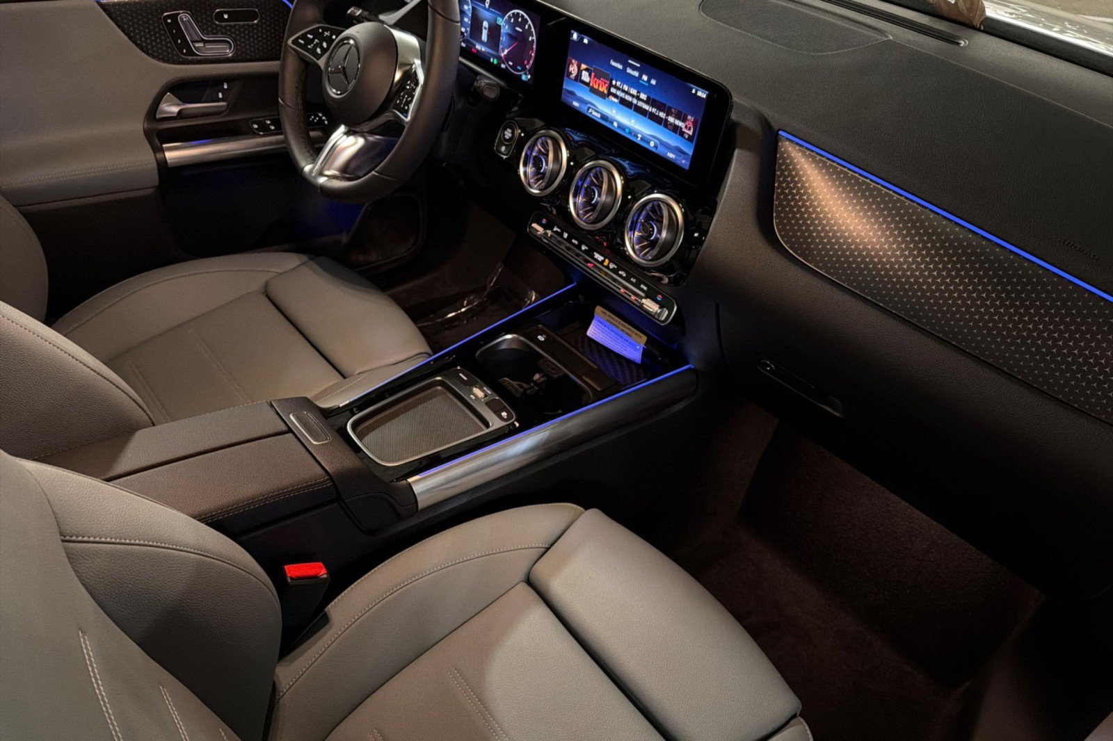 New 2026 Mercedes-Benz GLA 250 image 14