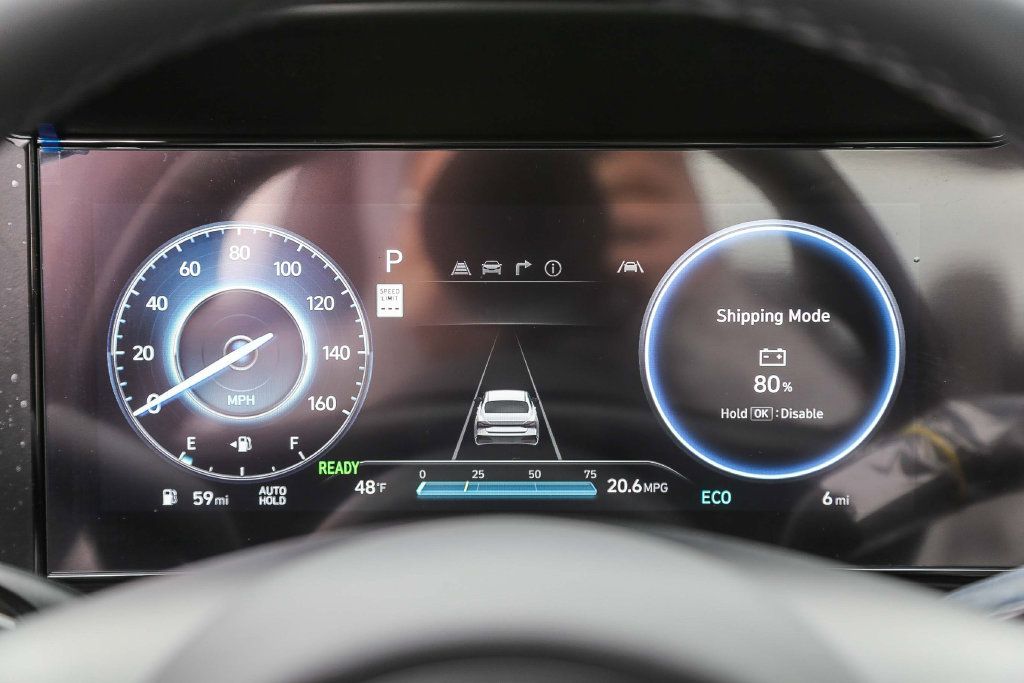Certified 2026 Hyundai Elantra SEL FWD image 23