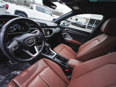 Used 2023 Audi Q3 2.0T Premium w/ Convenience Package image 13