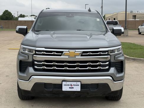 Used 2024 Chevrolet Silverado 1500 LT w/ Protection Package RWD image 9