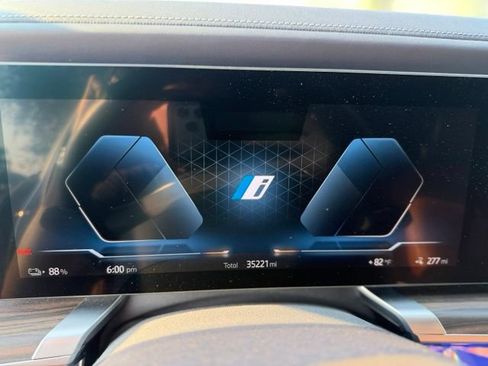 Used 2023 BMW i7 xDrive60 w/ Executive Package 2 AWD/4WD image 12