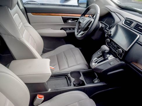 Used 2018 Honda CR-V Touring image 8