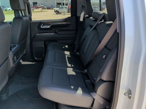 Used 2024 Chevrolet Silverado 1500 LT Trail Boss w/ Convenience Package II image 36