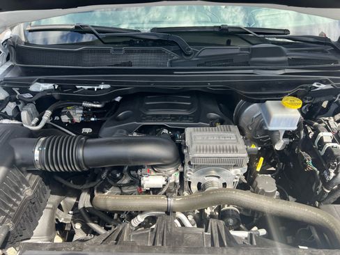 Used 2023 RAM 1500 Limited AWD/4WD image 3