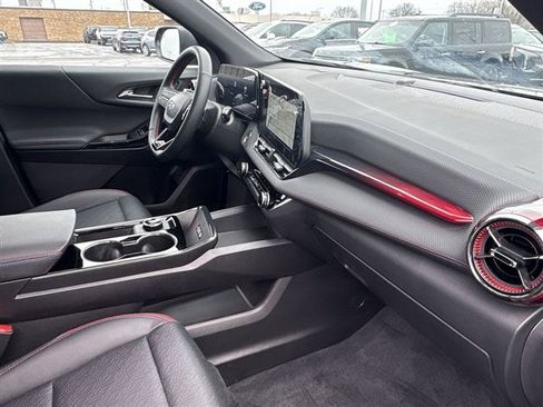 Used 2025 Chevrolet Equinox RS image 28