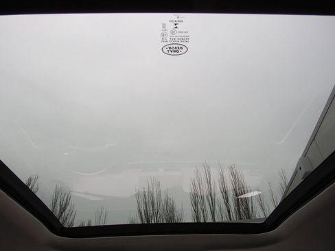 Used 2020 Land Rover Defender 110 S image 27