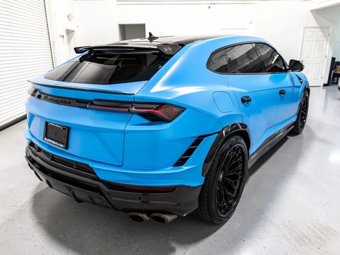Used 2023 Lamborghini Urus Performante AWD/4WD image 27