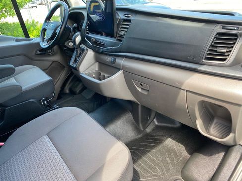 Used 2024 Ford Transit 150 Low Roof AWD image 21