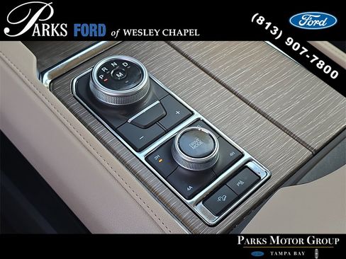 Certified 2023 Ford Expedition Limited image 28