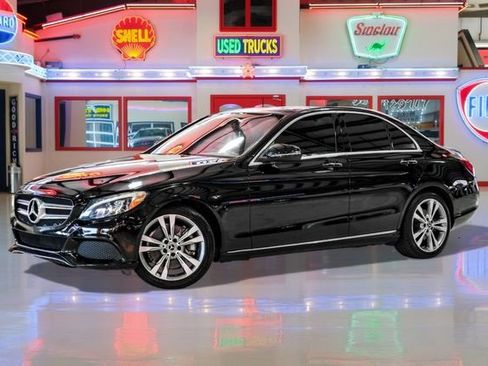 Used 2018 Mercedes-Benz C 300 Sedan image 2