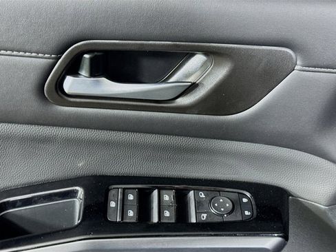 New 2026 Nissan Pathfinder SL image 15