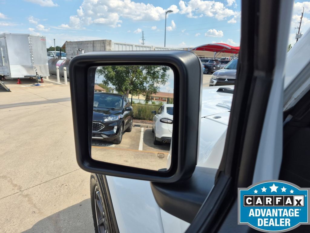 Used 2023 Jeep Gladiator Overland AWD/4WD image 16