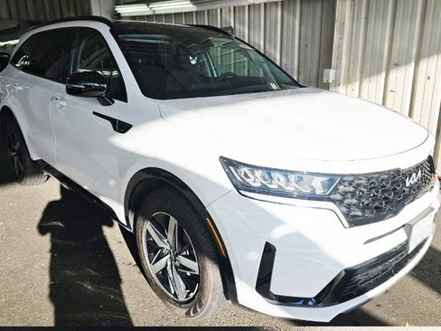 Used 2022 Kia Sorento S w/ Panoramic Sunroof Package FWD image 6