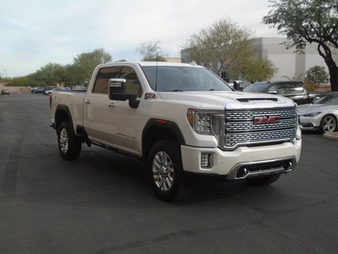 Used 2021 GMC Sierra 2500 Denali w/ Denali Ultimate Package image 8